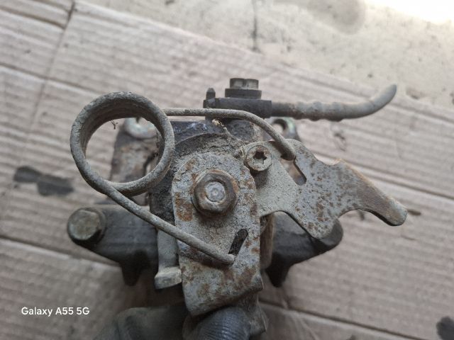 bontott VW PASSAT B5 Jobb hátsó Féknyereg Munkahengerrel