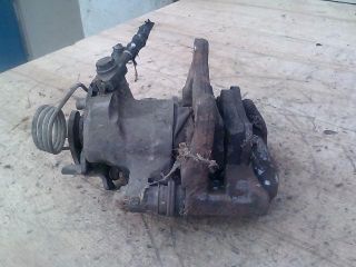 bontott VW PASSAT B5 Jobb hátsó Féknyereg Munkahengerrel