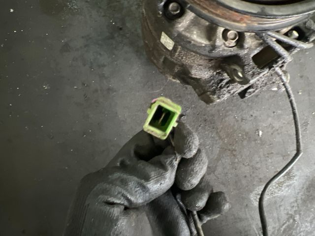 bontott VW PASSAT B5 Klímakompresszor