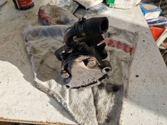 bontott VW PASSAT B5 Kormányszervó Motor (Hidraulikus)