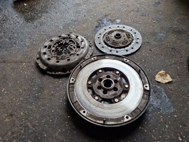 bontott VW PASSAT B5 Kuplung Szett Lendkerékkel