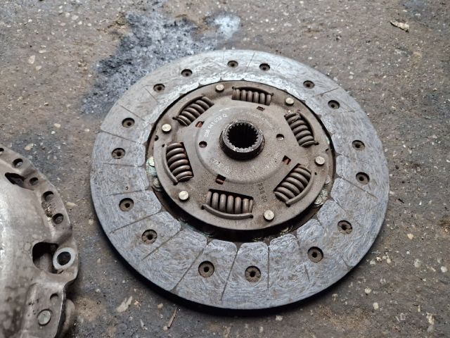 bontott VW PASSAT B5 Kuplung Szett Lendkerékkel