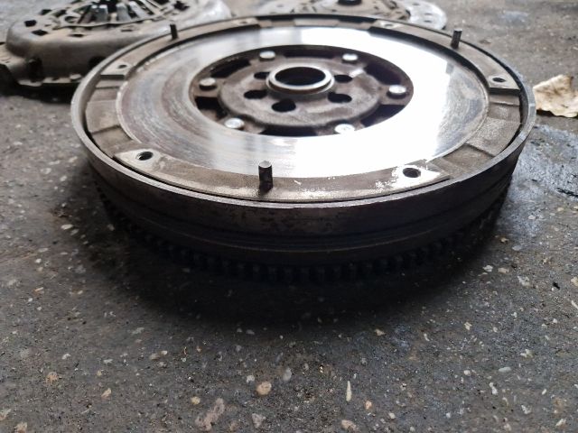 bontott VW PASSAT B5 Kuplung Szett Lendkerékkel