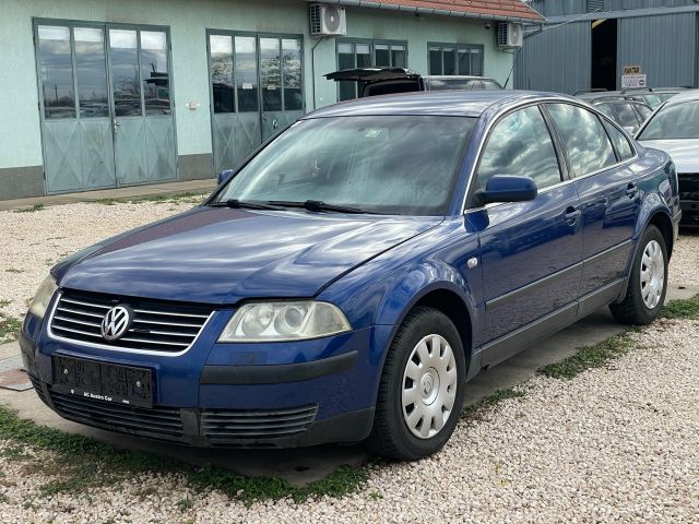 bontott VW PASSAT B5 Motor (Fűzött blokk hengerfejjel)