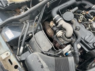 bontott VW PASSAT B5 Motor (Fűzött blokk hengerfejjel)