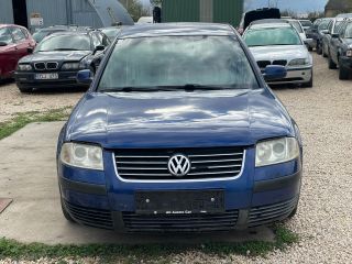 bontott VW PASSAT B5 Motor (Fűzött blokk hengerfejjel)