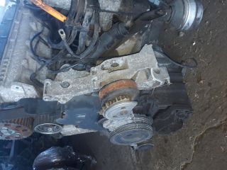 bontott VW PASSAT B5 Motor (Fűzött blokk hengerfejjel)