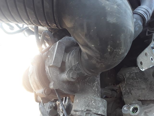 bontott VW PASSAT B5 Motor (Fűzött blokk hengerfejjel)