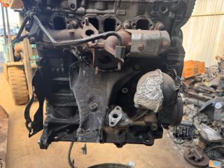 bontott VW PASSAT B5 Motor (Fűzött blokk hengerfejjel)