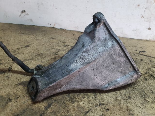 bontott VW PASSAT B5 Motor Tartó Bak (Fém)