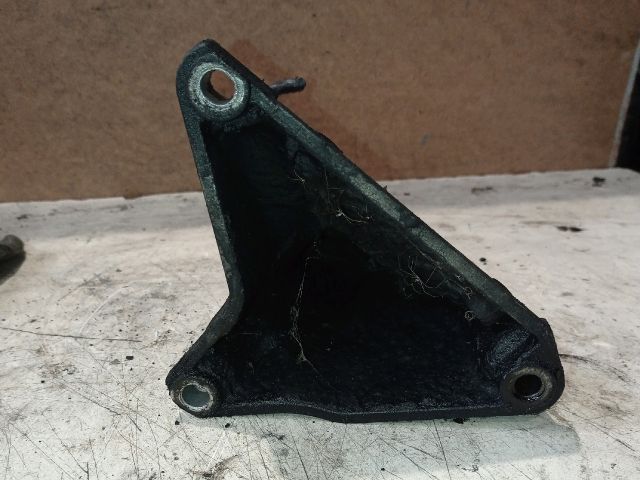 bontott VW PASSAT B5 Motor Tartó Bak (Fém)