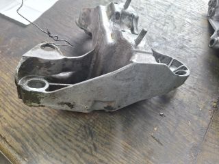 bontott VW PASSAT B5 Motor Tartó Bak (Fém)