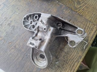 bontott VW PASSAT B5 Motor Tartó Bak (Fém)