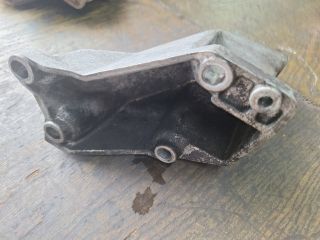 bontott VW PASSAT B5 Motor Tartó Bak (Fém)