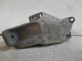 bontott VW PASSAT B5 Motor Tartó Bak (Fém)