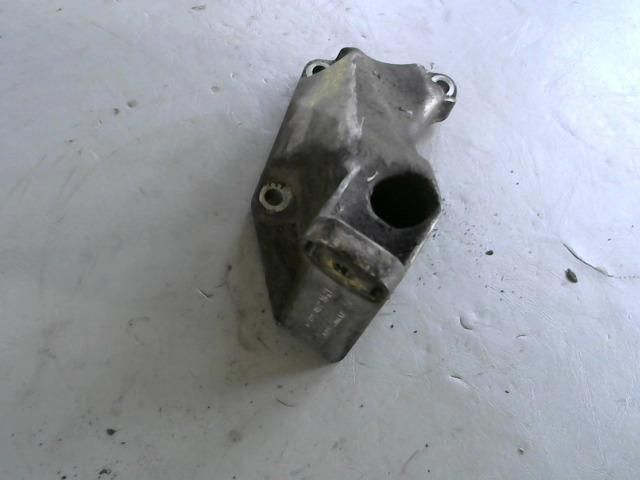 bontott VW PASSAT B5 Motor Tartó Bak (Fém)