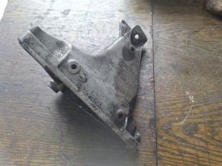 bontott VW PASSAT B5 Motor Tartó Bak (Fém)