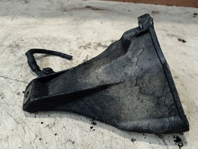 bontott VW PASSAT B5 Motor Tartó Bak (Fém)