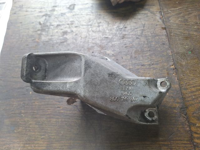 bontott VW PASSAT B5 Motor Tartó Bak (Fém)