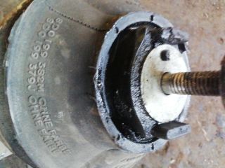 bontott VW PASSAT B5 Motor Tartó Bak Jobb