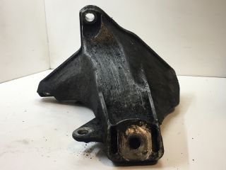 bontott VW PASSAT B5 Motor Tartó Bak Jobb