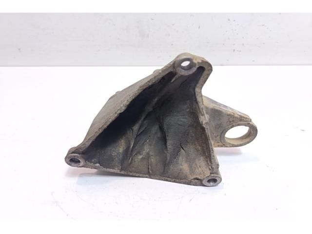 bontott VW PASSAT B5 Motor Tartó Bak (Pozíciófüggetlen)