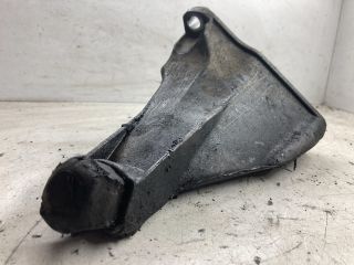 bontott VW PASSAT B5 Motor Tartó Bak (Pozíciófüggetlen)