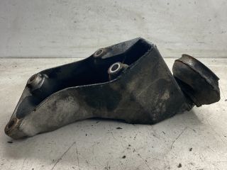 bontott VW PASSAT B5 Motor Tartó Bak (Pozíciófüggetlen)