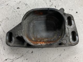 bontott VW PASSAT B5 Motor Tartó Bak (Pozíciófüggetlen)