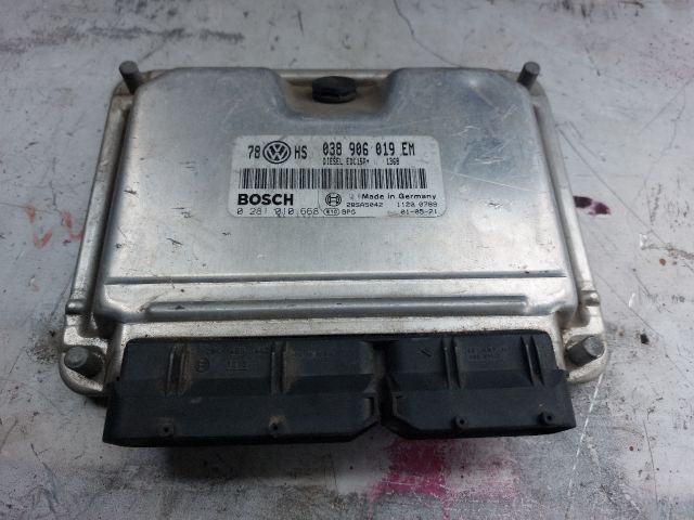 bontott VW PASSAT B5 Motorvezérlő