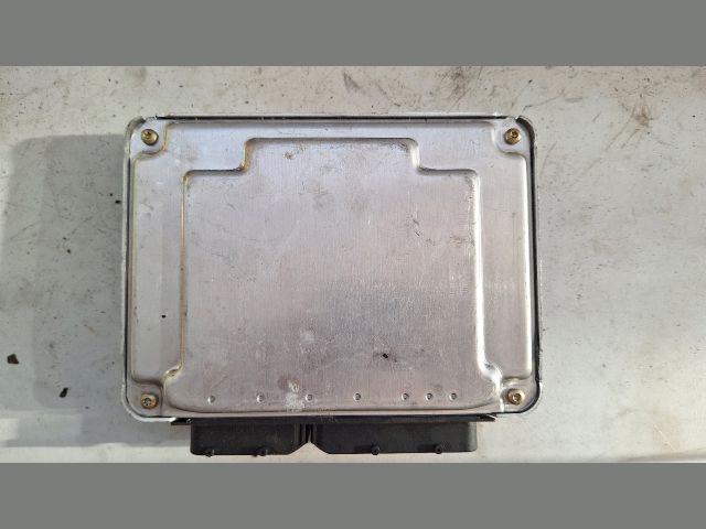 bontott VW PASSAT B5 Motorvezérlő