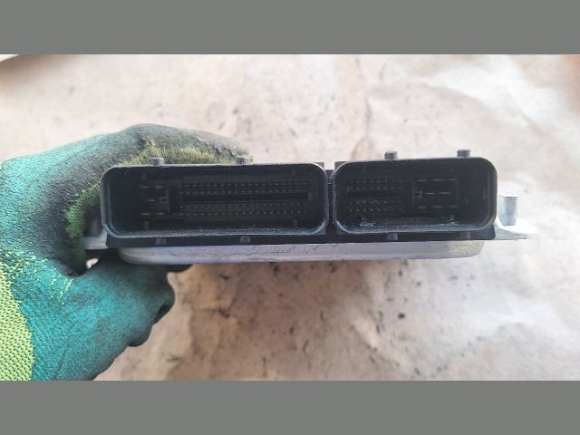 bontott VW PASSAT B5 Motorvezérlő