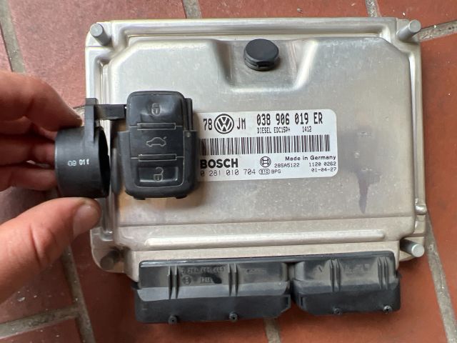 bontott VW PASSAT B5 Motorvezérlő