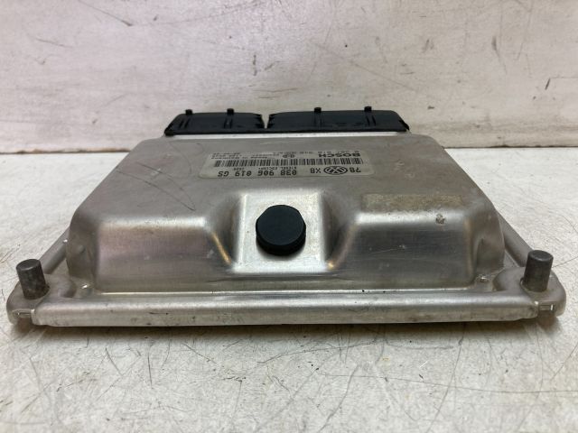 bontott VW PASSAT B5 Motorvezérlő