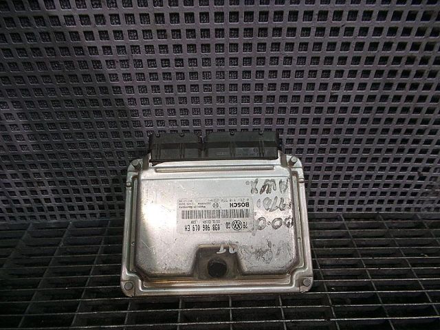 bontott VW PASSAT B5 Motorvezérlő