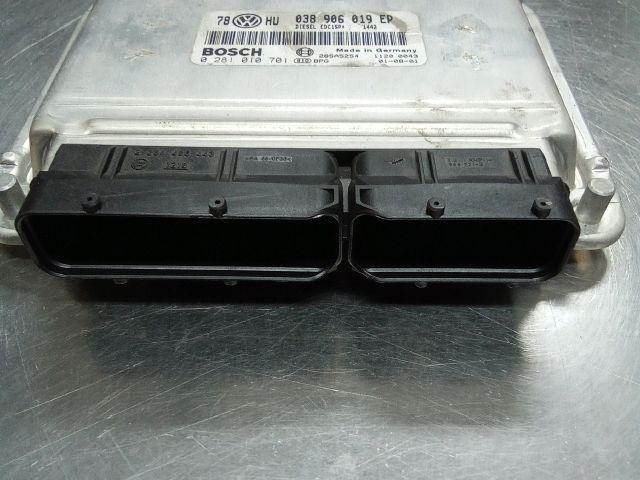 bontott VW PASSAT B5 Motorvezérlő