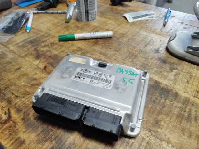 bontott VW PASSAT B5 Motorvezérlő