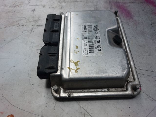 bontott VW PASSAT B5 Motorvezérlő