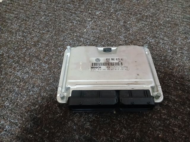 bontott VW PASSAT B5 Motorvezérlő