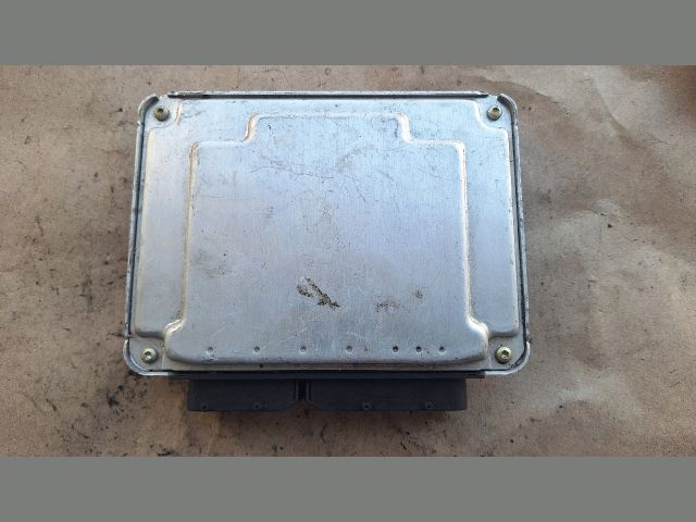 bontott VW PASSAT B5 Motorvezérlő