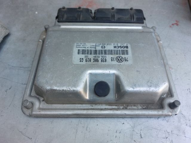 bontott VW PASSAT B5 Motorvezérlő