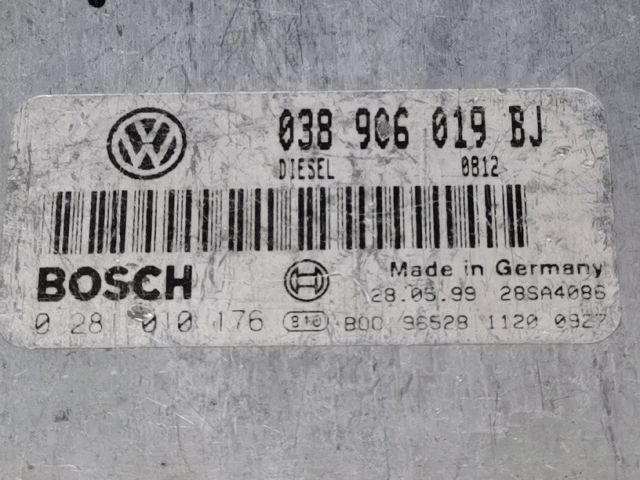 bontott VW PASSAT B5 Motorvezérlő