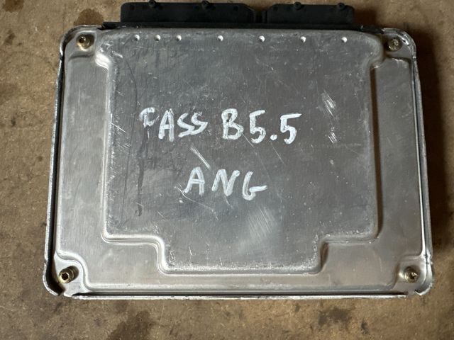 bontott VW PASSAT B5 Motorvezérlő