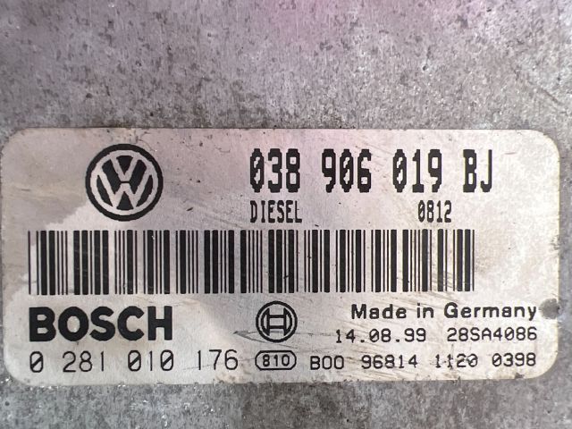 bontott VW PASSAT B5 Motorvezérlő