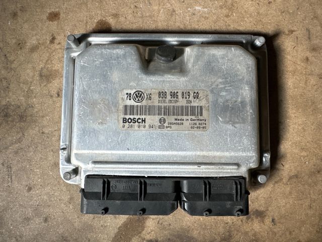 bontott VW PASSAT B5 Motorvezérlő