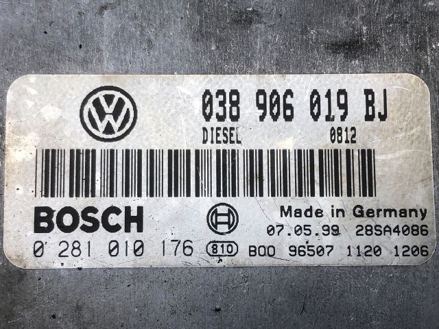 bontott VW PASSAT B5 Motorvezérlő
