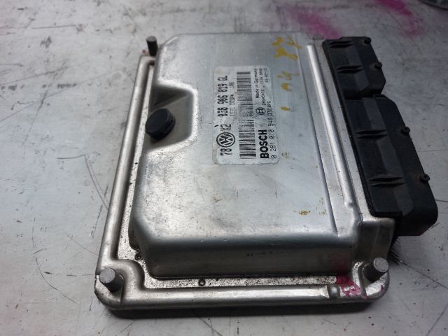 bontott VW PASSAT B5 Motorvezérlő