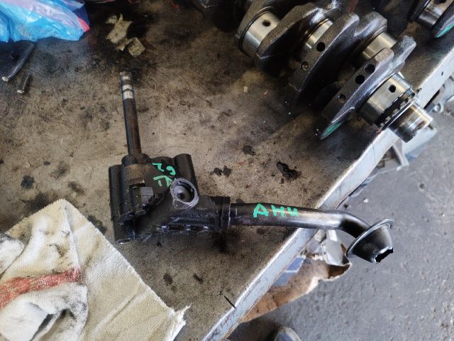 bontott VW PASSAT B5 Olajszivattyú