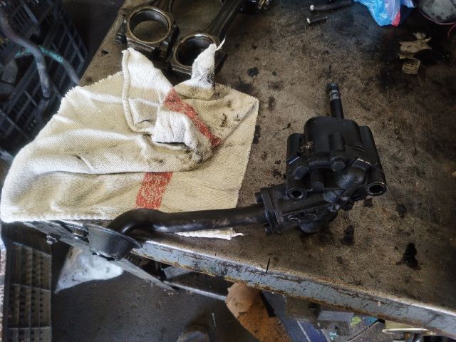 bontott VW PASSAT B5 Olajszivattyú