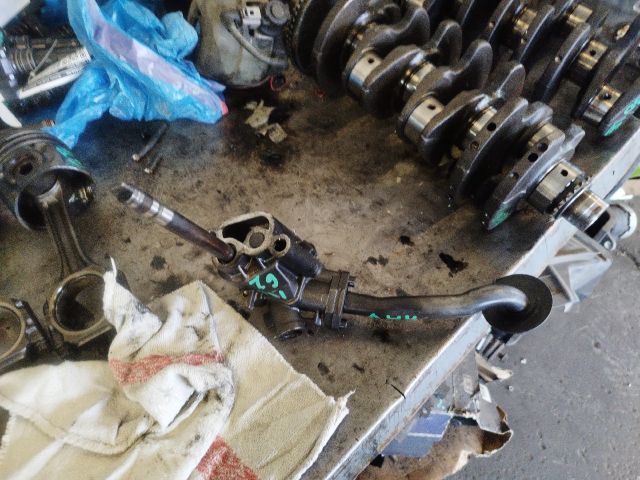 bontott VW PASSAT B5 Olajszivattyú